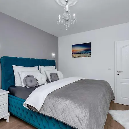 Luxurious Nino Apartment Makarska