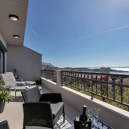 Luxurious Nino Apartment
