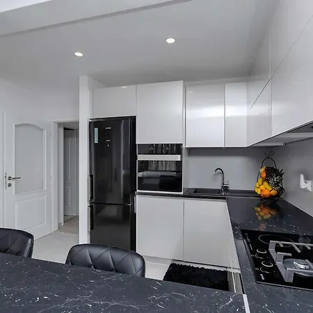 Apartment Luxurious Nino *